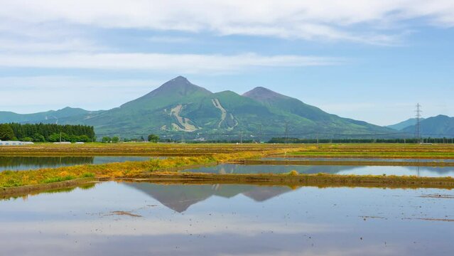 磐梯山と反射する水田　タイムラプス 2023初夏　