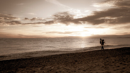 Fototapeta na wymiar Glorious Sunset along the beach