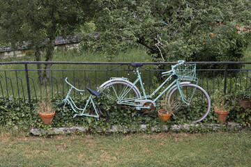 Fototapeta na wymiar Vélo décoratif