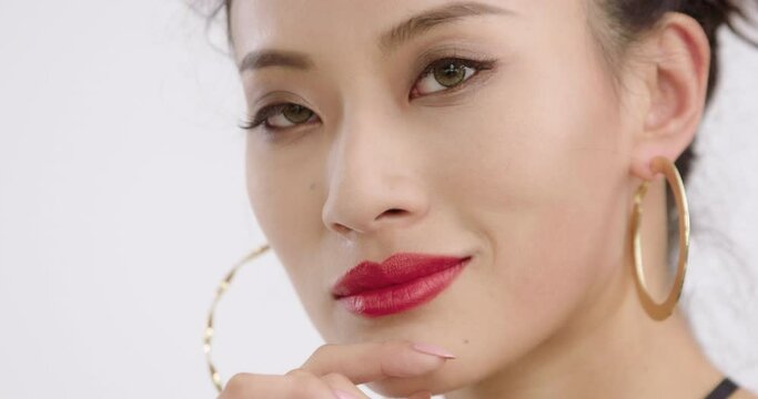 Close-up of fashionable young Chinese woman,4K