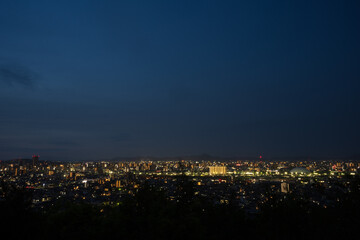 Fototapeta premium 日本の岡山県岡山市のとても美しい初夏の夜景