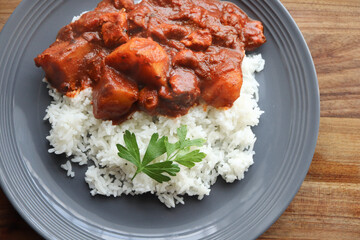 Chicken curry with white rice
