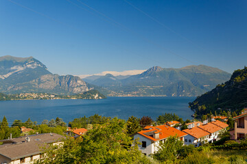Fototapeta premium Lake Como, blue sky
