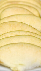 slices isolated on white background. apple slices. sliced ​​apple. apple with selective focus. apple slices lined up.