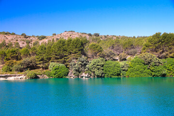Fototapeta na wymiar Castilla la Mancha - Albacete - Parque natural de las Lagunas de Ruidera, paisajes y entorno natural
