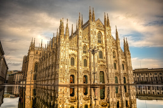Duomo di Milano, reflected in the water
