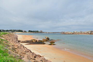 Fototapeta na wymiar Paysage de la côte de granit rose à Trégastel en Bretagne