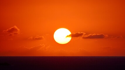 沖縄県慶良間諸島阿嘉島の新城展望台から見た夕焼け