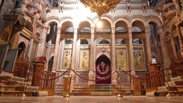 Greek Orthodox Catholicon Of The Church Of The Holy Sepulchre In The Old City Of Jerusalem. zoom-out