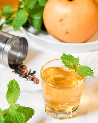 Cold Brew Tea with Pear
