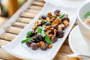 Stir Fried Mushrooms with Oyster Sauce