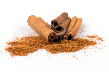 cinnamon sticks with powder