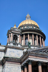 Fototapeta na wymiar St. Isaac's Cathedral in Saint Petersburg, Russia