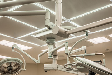 Equipment and medical devices in modern operating room