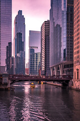 Fototapeta na wymiar street and riverview scenes in downtown chicago