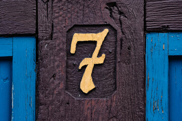 Hausnummer 7