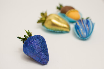 fresas decoradas azul