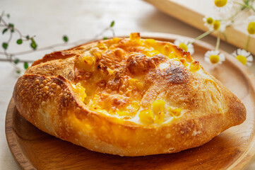 チーズとコーンのフランスパン