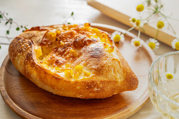 チーズとコーンのフランスパン