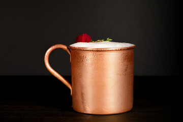 Moscow mule cocktail with spicy ginger beer and lemon