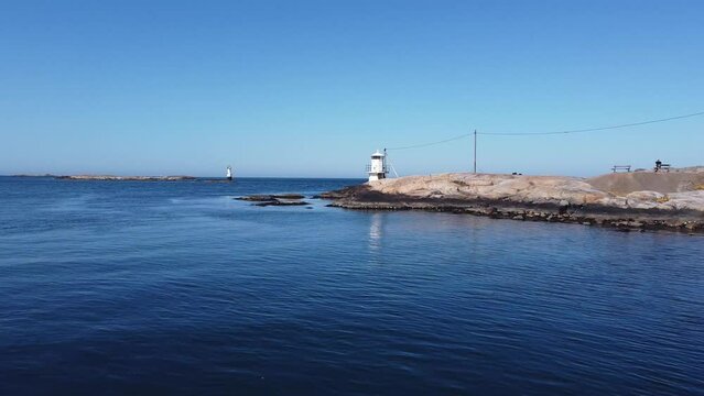 Drone footage from lighthouses and ilands north of H&ouml;n&ouml; harbour. H&ouml;n&ouml; is an island just north of Gothenburg.