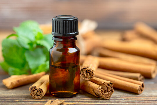 Cinnamon essential oil for SPA.