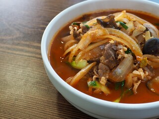야채와 쇠고기가 들어간 중국식 국수, 짬뽕