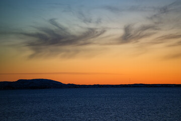 Sonnenuntergang im Fjord vor Trondheim in Norwegen