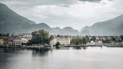 Fototapeta na wymiar Blick auf Riva del Garda