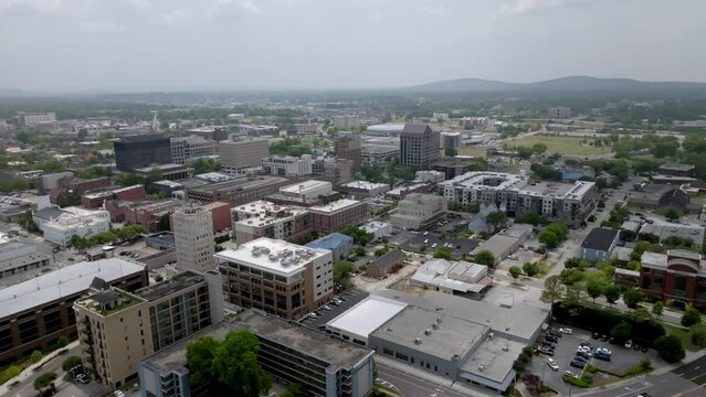 Huntsville, Alabama skyline with drone video moving in a circle.