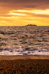 夕暮れの軍艦島　長崎の世界遺産