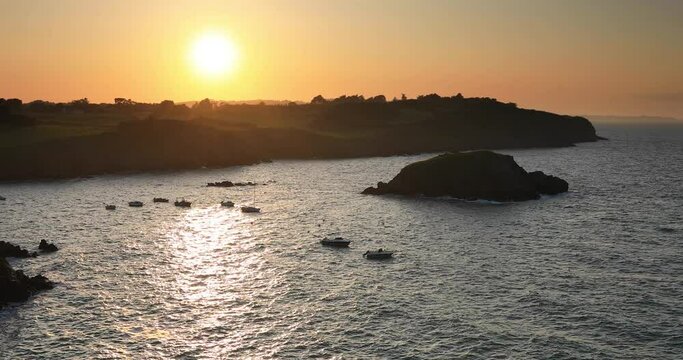 Coucher de soleil sur l'Anse de Saint Marc en Bretagne