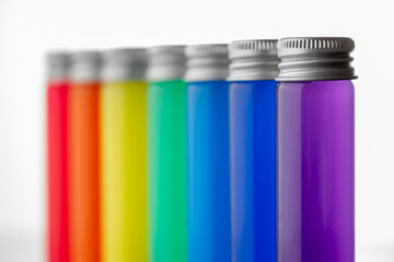 七色のボトル　虹のイメージ