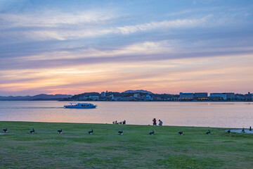 Fototapeta na wymiar Sunset at Lake Shinji in Shimane Art Museum 島根県立美術館 宍道湖夕日