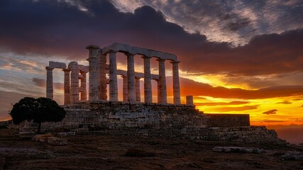 Obraz premium Temple of Poseidon during Sunset in Sounio, Greece