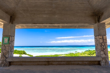 沖縄県・波照間島　青空とニシ浜の絶景