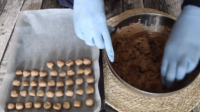 Making edible clay balls from mud
