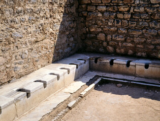 古代遺跡の集合トイレ（トルコ・エフェソス遺跡）、Efes Antik Kenti