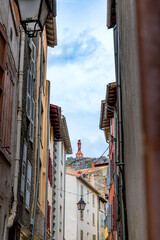 Fototapeta na wymiar Dans les rues du Puy en Velay