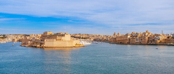 Fototapeta na wymiar View of Valletta, Malta island, Europe. Old city and Mediterranean sea
