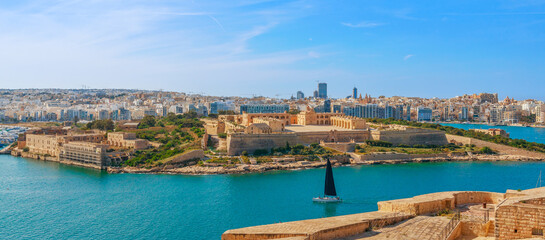 Valletta, Malta island, Europe. Cityscape and Mediterranean sea - obrazy, fototapety, plakaty