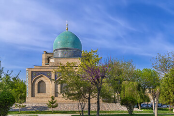 Fototapeta na wymiar Mausoleum of Sheikh Kaffal Shoshi, Tashkent, Usbekistan