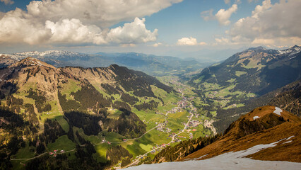 Blick vom Bärenkopf ins Kleinwalsertal