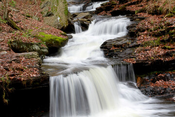 Fototapeta na wymiar waterfalls in fall