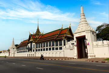 Fototapeta na wymiar Grand Palace with blue sky in Bangkok Thailand