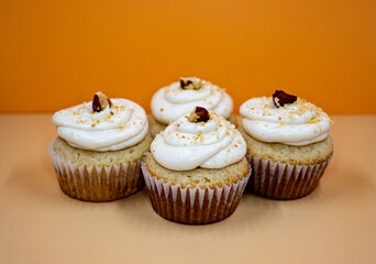 cupcakes with cream