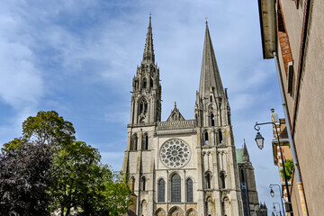 Chartres, Kathedrale, Notre-Dame, Altstadt, Altstadthäuser, Kirchenfenster, Fluss, Eure, Sommer,  Frankreich