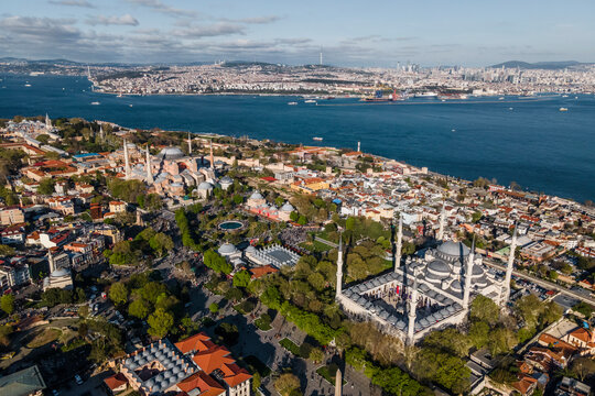 Aerial view of Hagia Sophia mosque and the Blue Mosque in Sultanahmet European district along the Marmara See in Istanbul downtown, Turkey.
