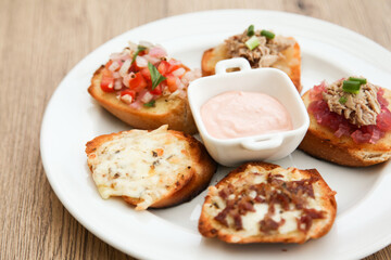 5 kinds of bruschetta served with Belgian Andalouse sauce