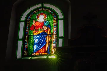 Foto auf Acrylglas Befleckt vitrail église baie de somme